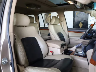 2012 تويوتا لاند كروزر جي اكس ار