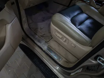 2012 تويوتا لاند كروزر جي اكس ار