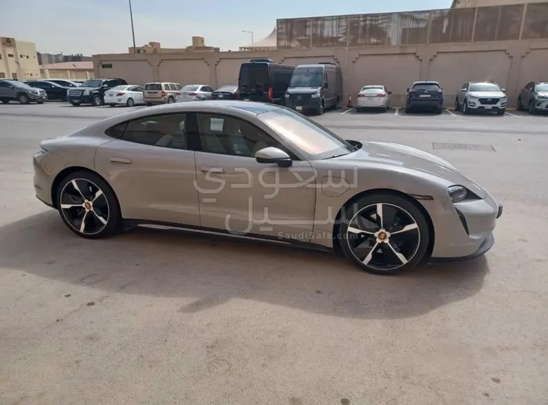 2023 بورش تايكان 4إس