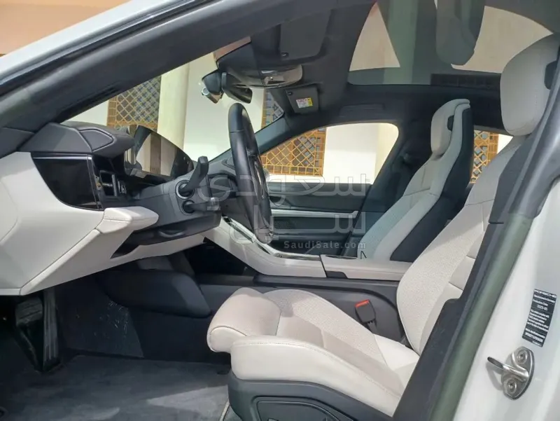 2023 بورش تايكان 4إس