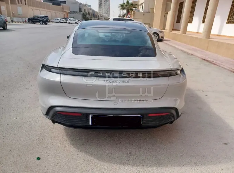 2023 بورش تايكان 4إس