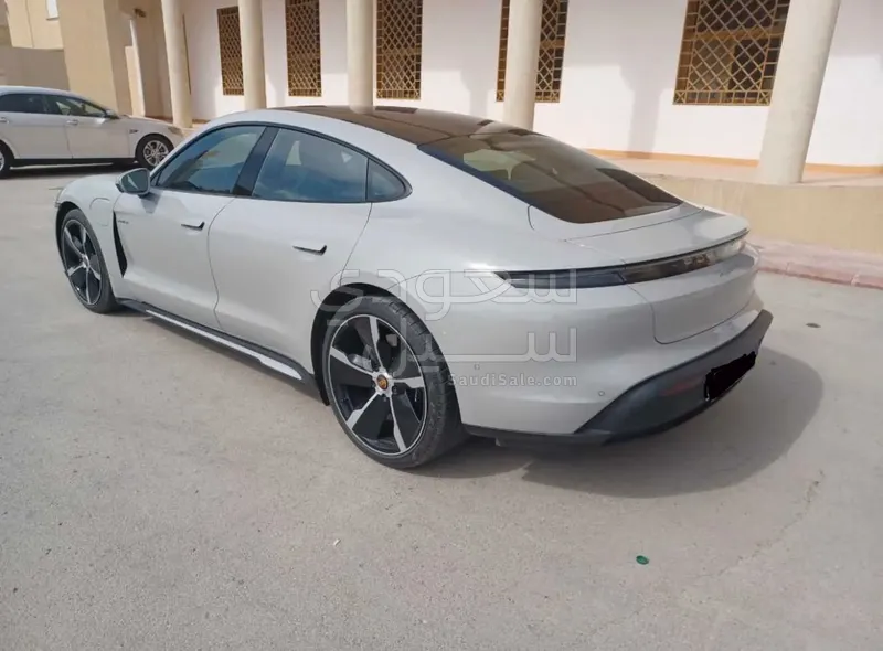 2023 بورش تايكان 4إس