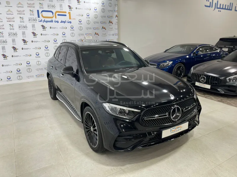 2023 مرسيدس - بنز جي إل سي 200 اي ام جي