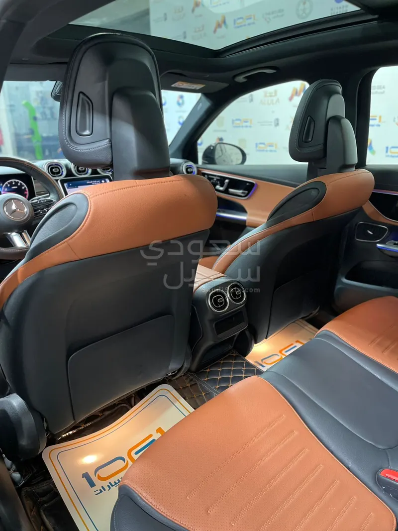 2023 مرسيدس - بنز جي إل سي 200 اي ام جي