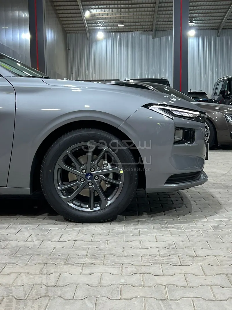 2026 فورد توروس ترند