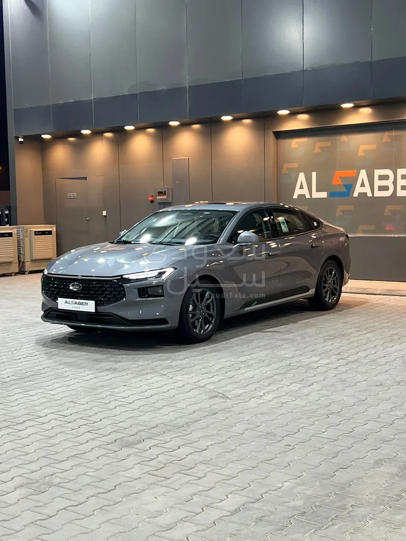 2026 فورد توروس ترند