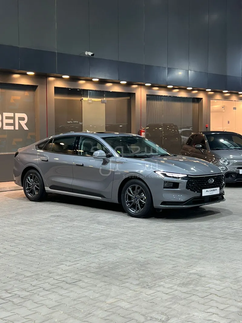 2026 فورد توروس ترند