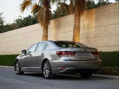 2015 لكزس إل إس 460