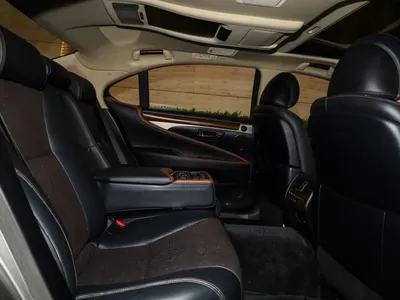 2015 لكزس إل إس 460