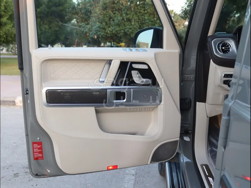 2022 مرسيدس - بنز جي 63 أي إم جي