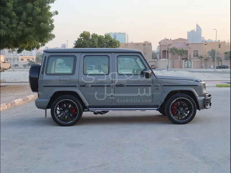 2022 مرسيدس - بنز جي 63 أي إم جي