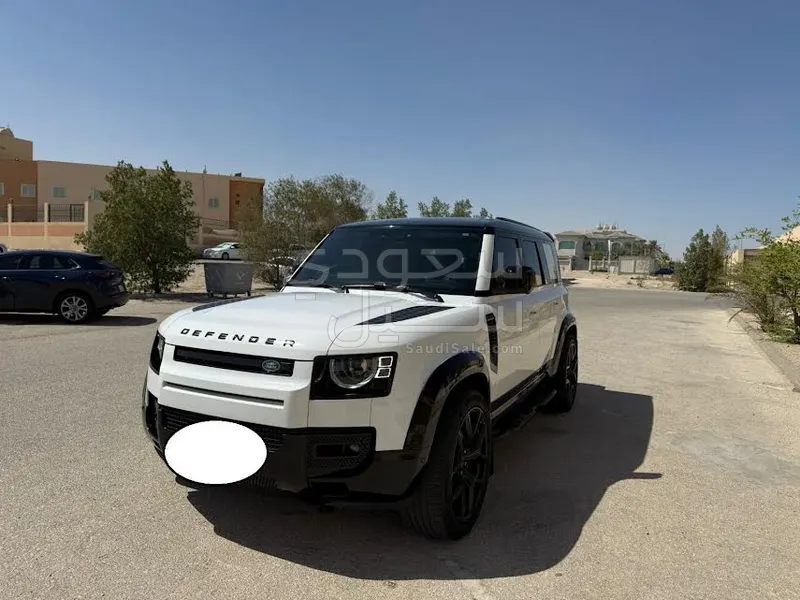 2023 لاند روفر ديفيندر 110