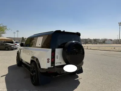 2023 لاند روفر ديفيندر 110