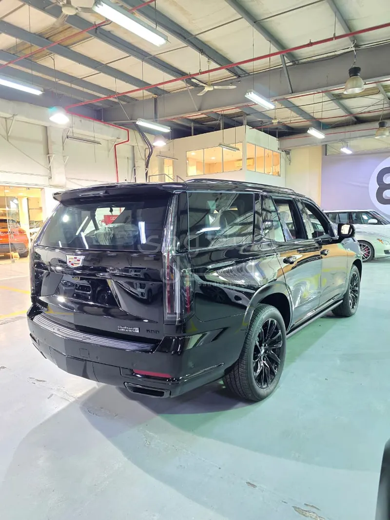 2025 Cadillac Escalade Sport