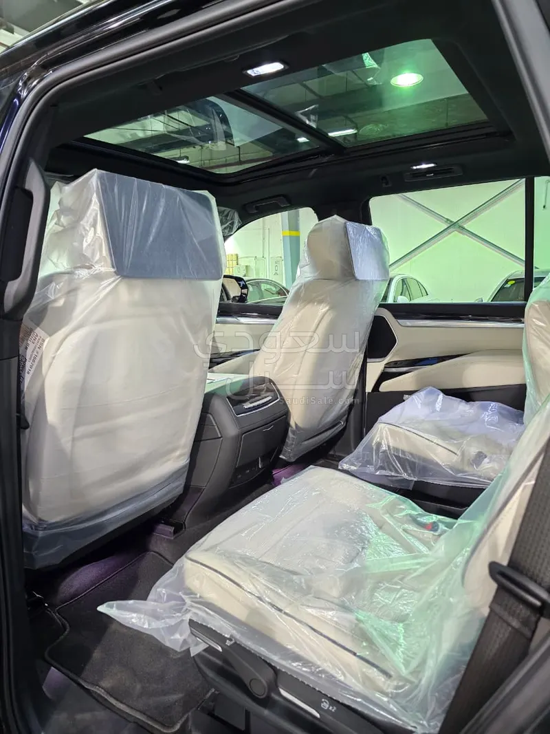 2025 Cadillac Escalade Sport