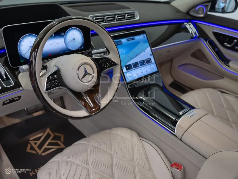 2022 مرسيدس - بنز إس 680 مايباخ