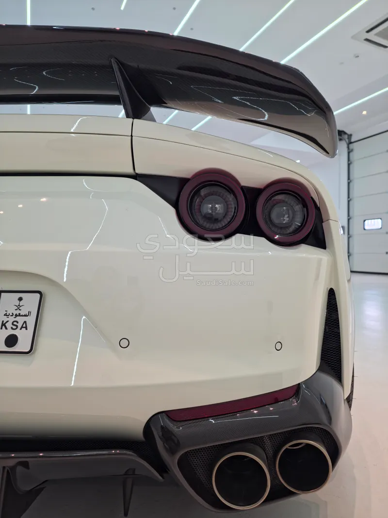 2018 فيراري 812 سوبر فاست