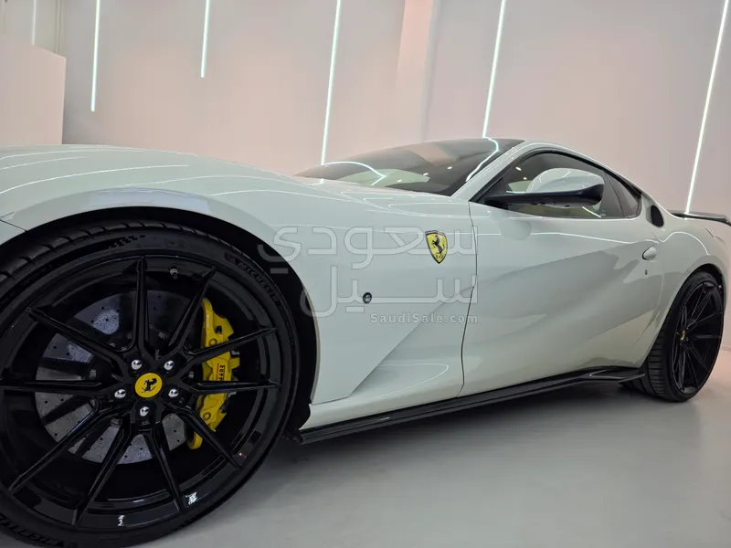 2018 فيراري 812 سوبر فاست