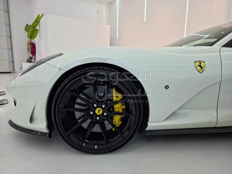 2018 فيراري 812 سوبر فاست