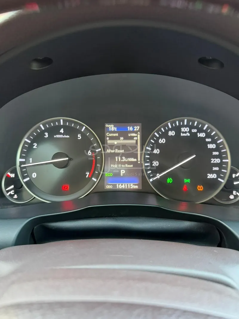 2016 لكزس إي إس 350