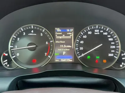 2016 لكزس إي إس 350