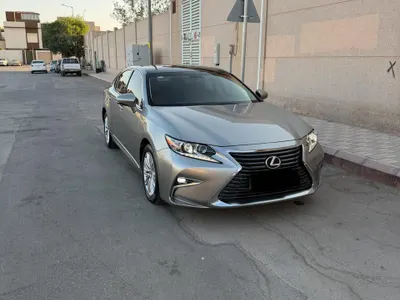 2016 لكزس إي إس 350