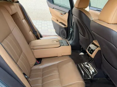 2016 لكزس إي إس 350