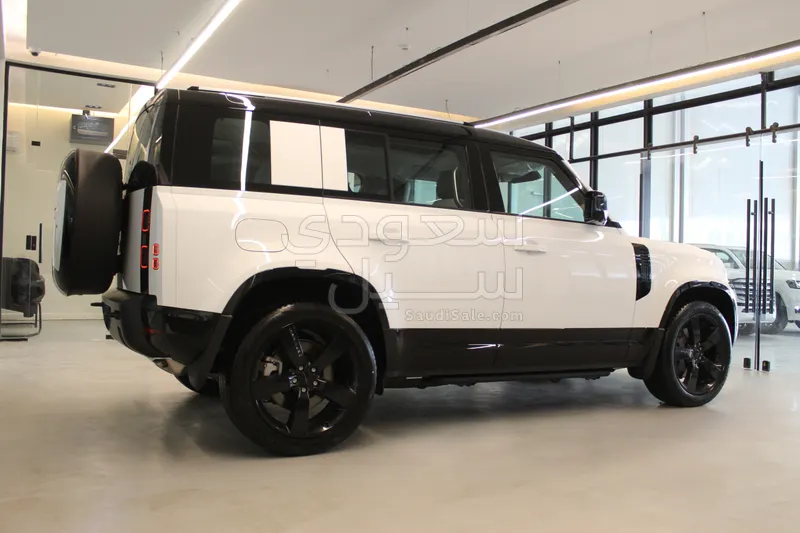 2026 لاند روفر ديفيندر 110