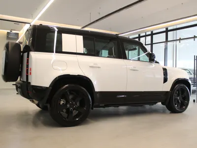 2026 لاند روفر ديفيندر 110