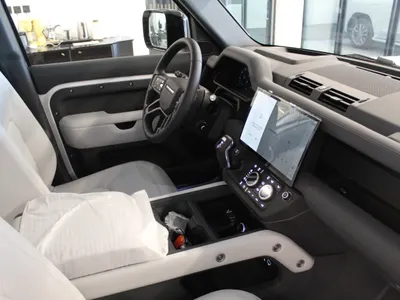 2026 لاند روفر ديفيندر 110