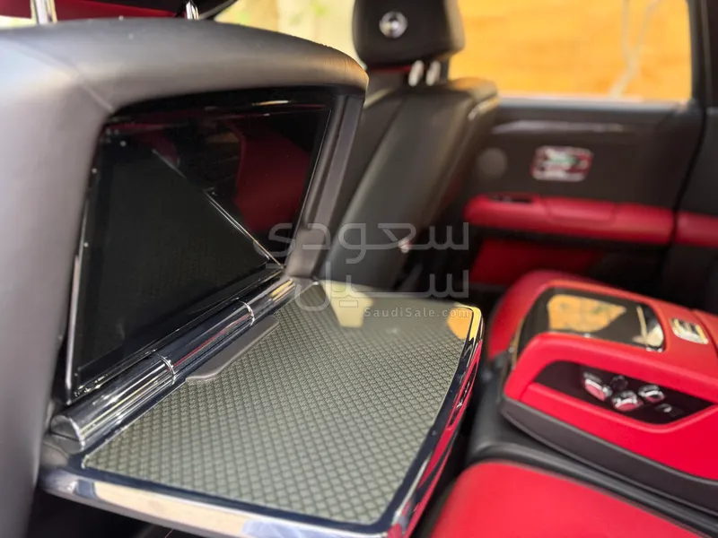 2023 رولز رويس قوست بلاك بادج