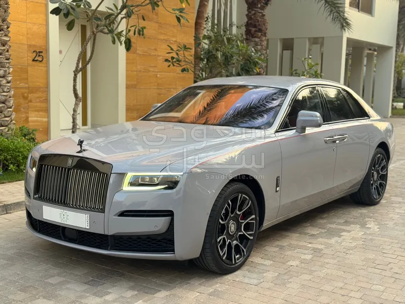 2023 رولز رويس قوست بلاك بادج