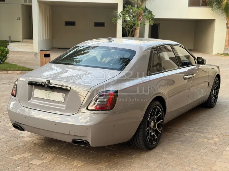 2023 رولز رويس قوست بلاك بادج