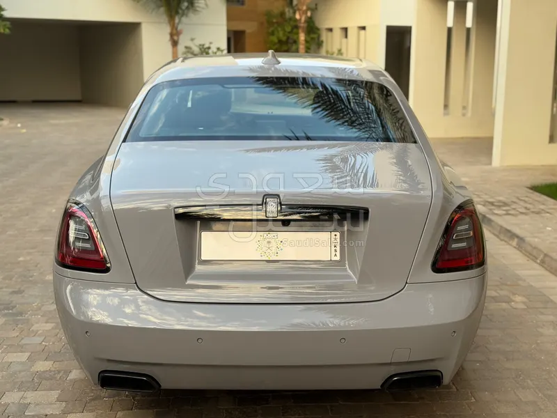 2023 رولز رويس قوست بلاك بادج