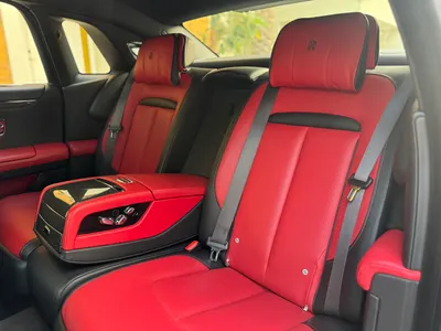 2023 رولز رويس قوست بلاك بادج