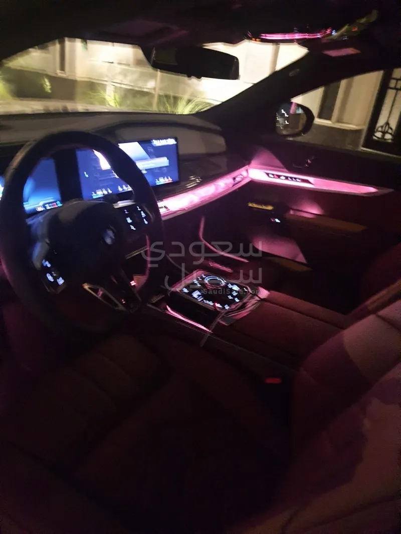 2026 بي ام دبليو الفئة السابعة 735أي