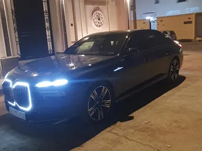 2026 بي ام دبليو الفئة السابعة 735أي