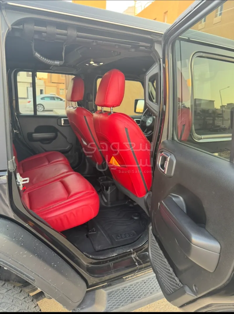 2021 جييب رانجلر سبورت