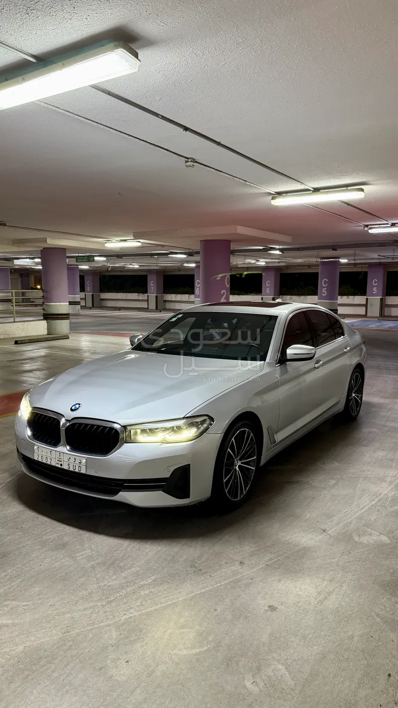 2021 بي ام دبليو الفئة الخامسة 520 أي