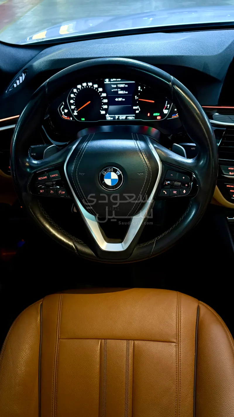 2021 بي ام دبليو الفئة الخامسة 520 أي