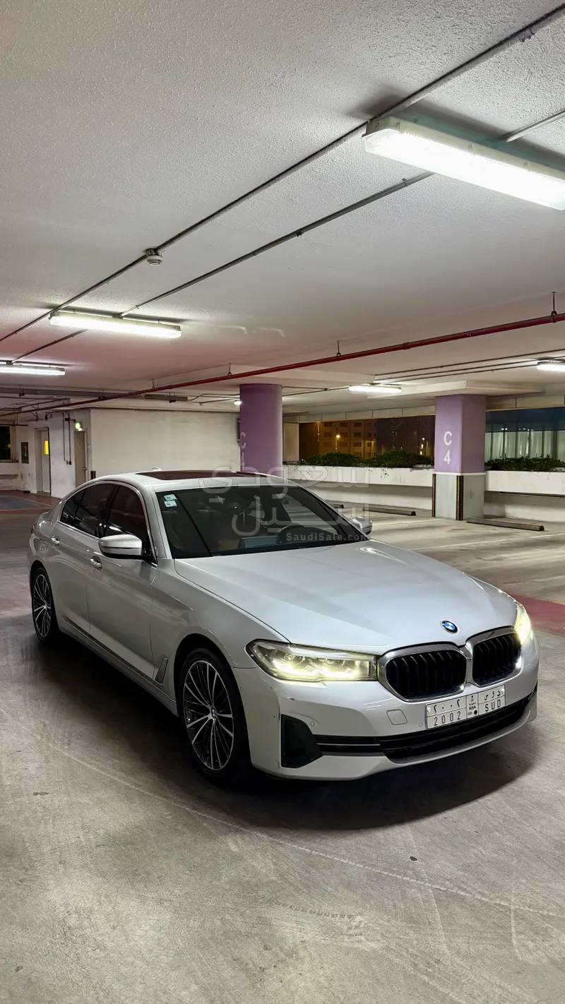 2021 بي ام دبليو الفئة الخامسة 520 أي