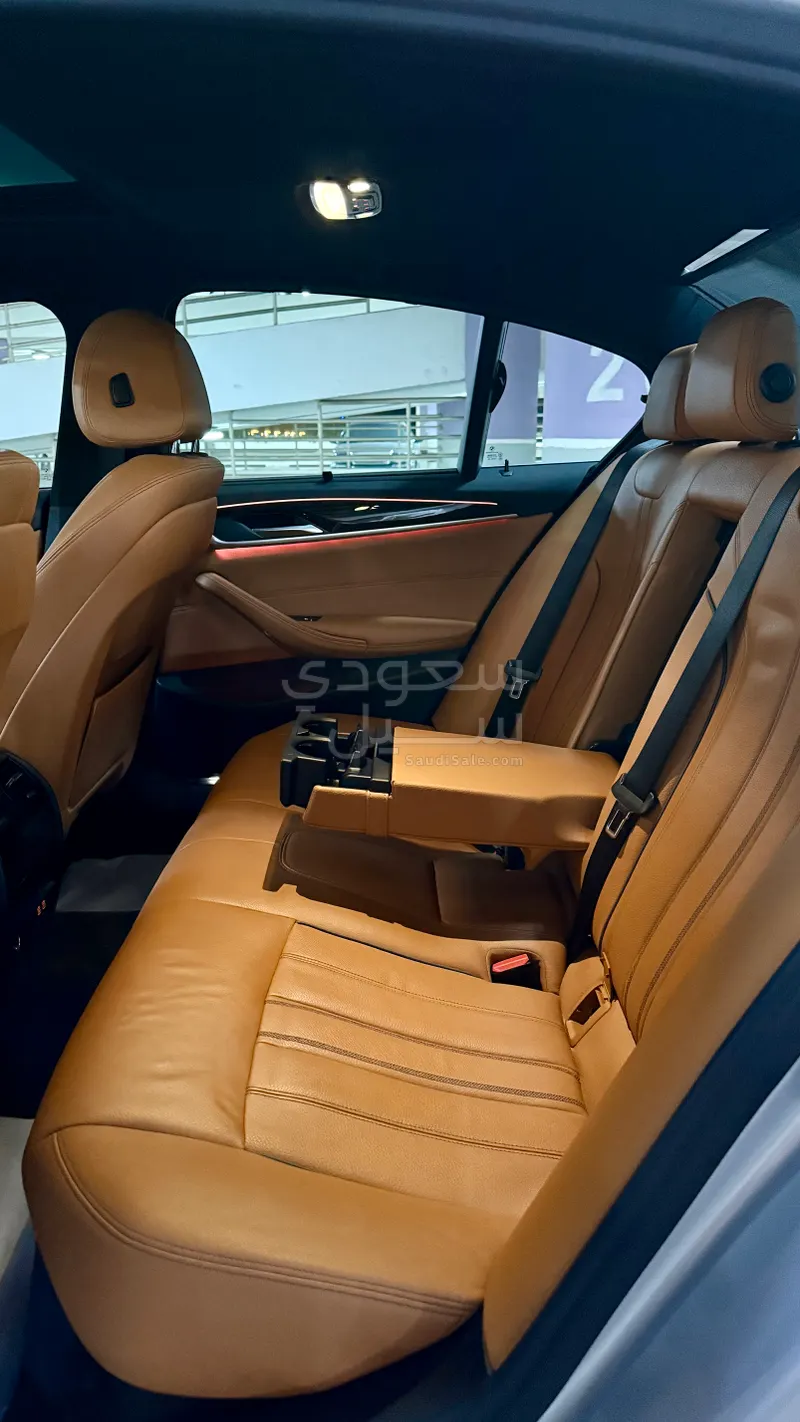 2021 بي ام دبليو الفئة الخامسة 520 أي