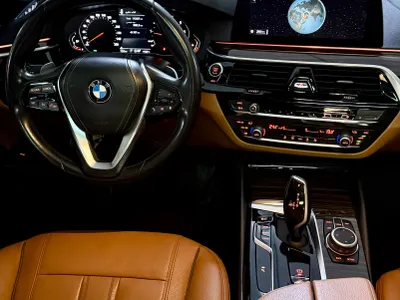 2021 بي ام دبليو الفئة الخامسة 520 أي