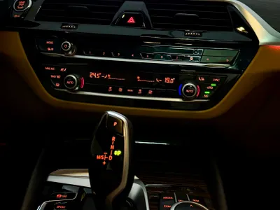 2021 بي ام دبليو الفئة الخامسة 520 أي