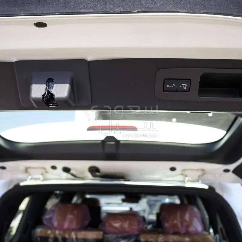 2024 لكزس إل إكس 600 إف