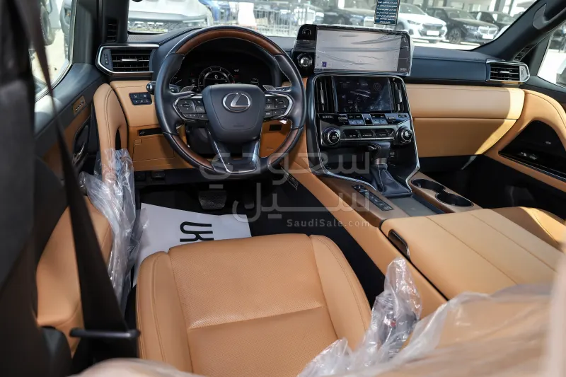 2024 لكزس إل إكس 600 إف
