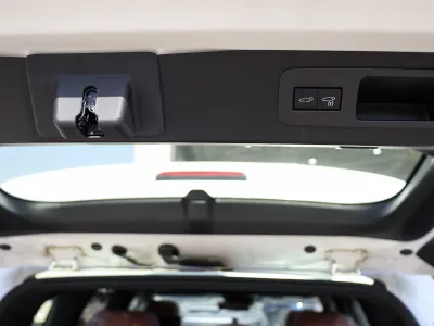 2024 لكزس إل إكس 600 إف