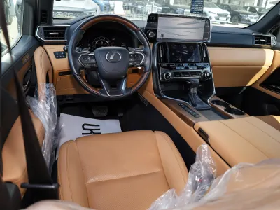 2024 لكزس إل إكس 600 إف