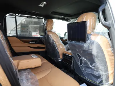 2024 لكزس إل إكس 600 إف