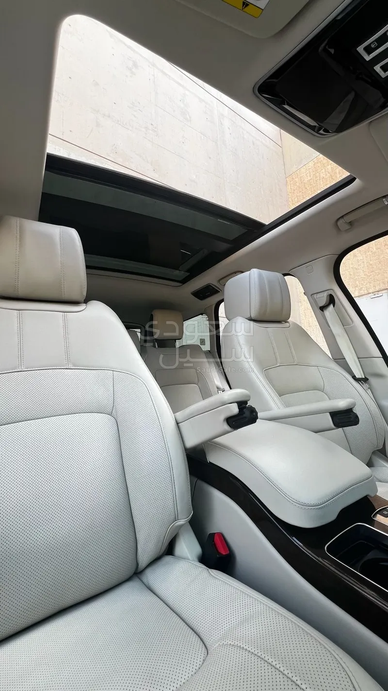 2018 لاند روفر رينج روفر فوج ان اي